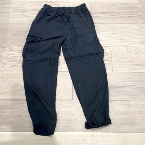Lululemon Lightweight Cargo Pants 